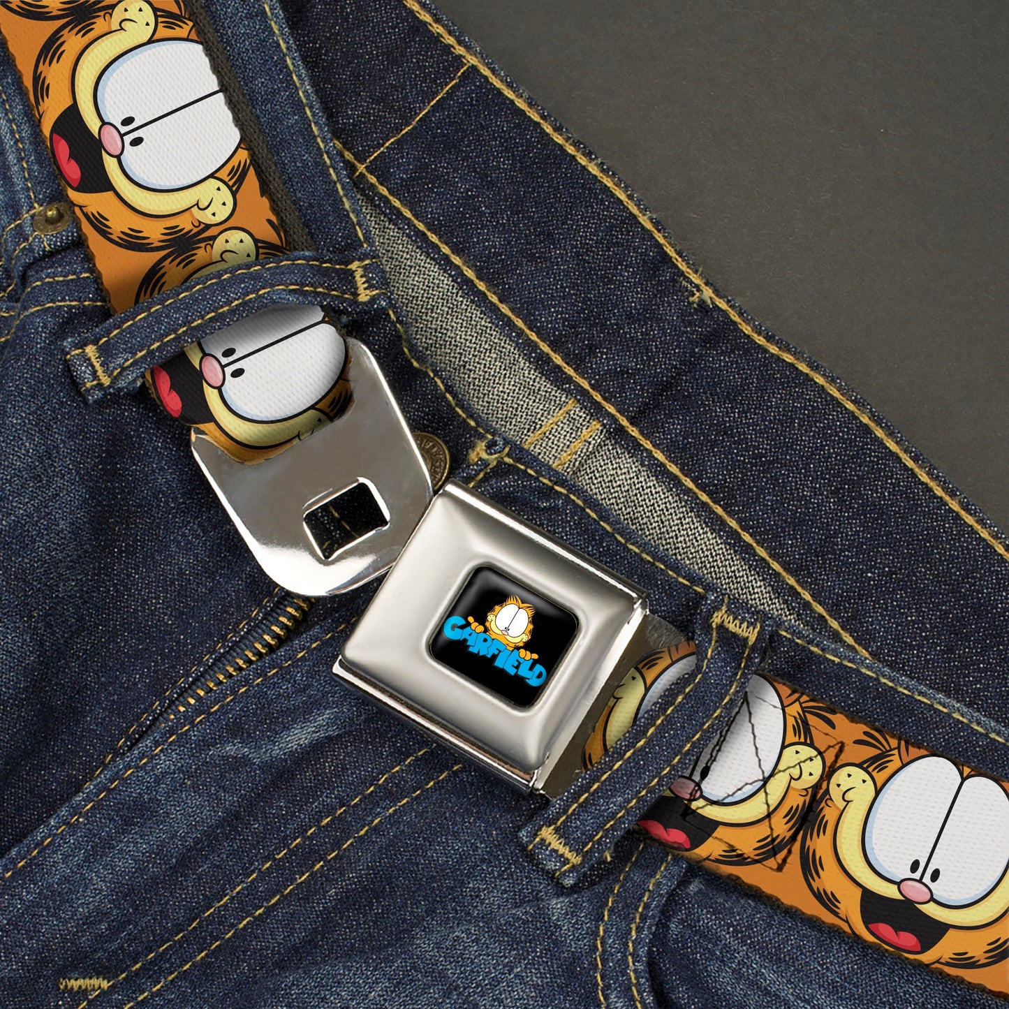 GARFIELD Pose Title Logo Full Color Black Seatbelt Belt - Garfield Smiling Expression Close-Up Orange Webbing