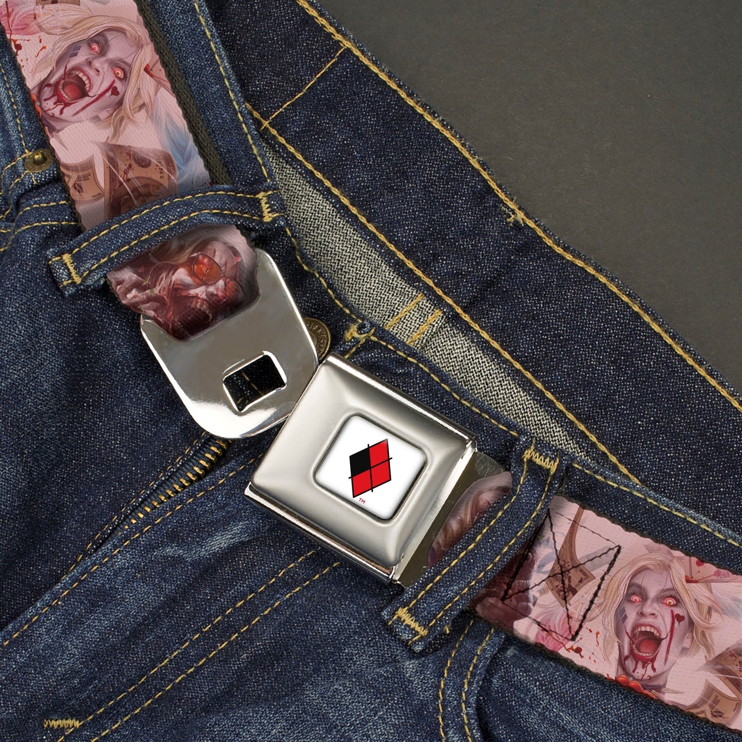 Harley Quinn Diamond Full Color White/Black/Red Seatbelt Belt - Harley Quinn Dceased Variant Cover Pose Blocks Webbing