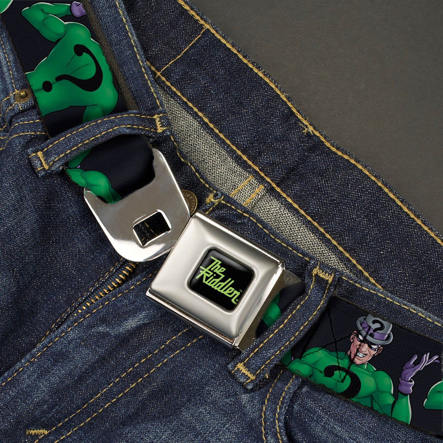 THE RIDDLER Title Log Full Color Black/Green Seatbelt Belt - DC Batman Villain The Riddler Pose Turns Black Webbing