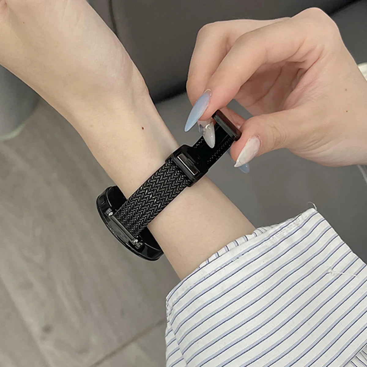 OnePlus Watch Slim Magnetic Metal Mesh Band
