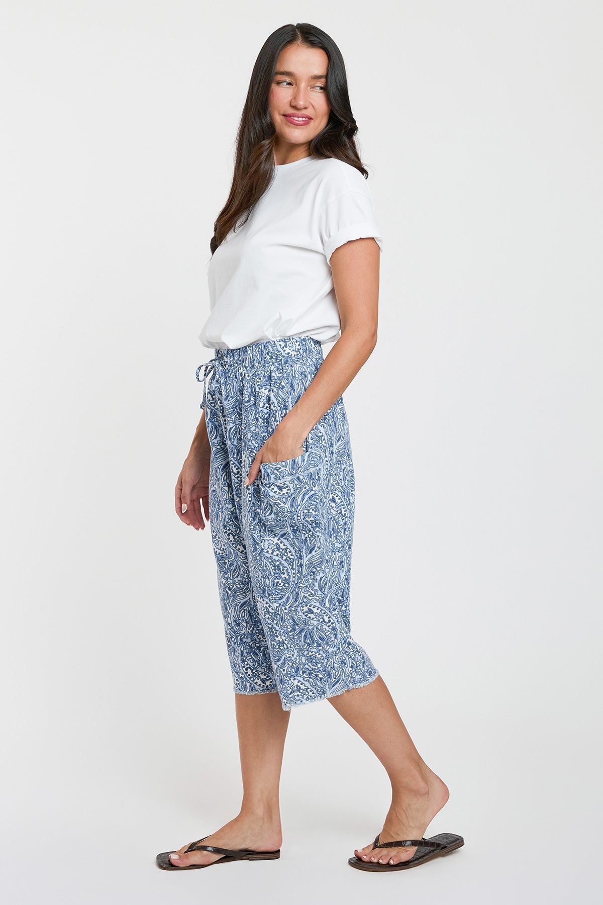 Women's Pull-On Skimmer W/ Side Panel & Wrap Pockets