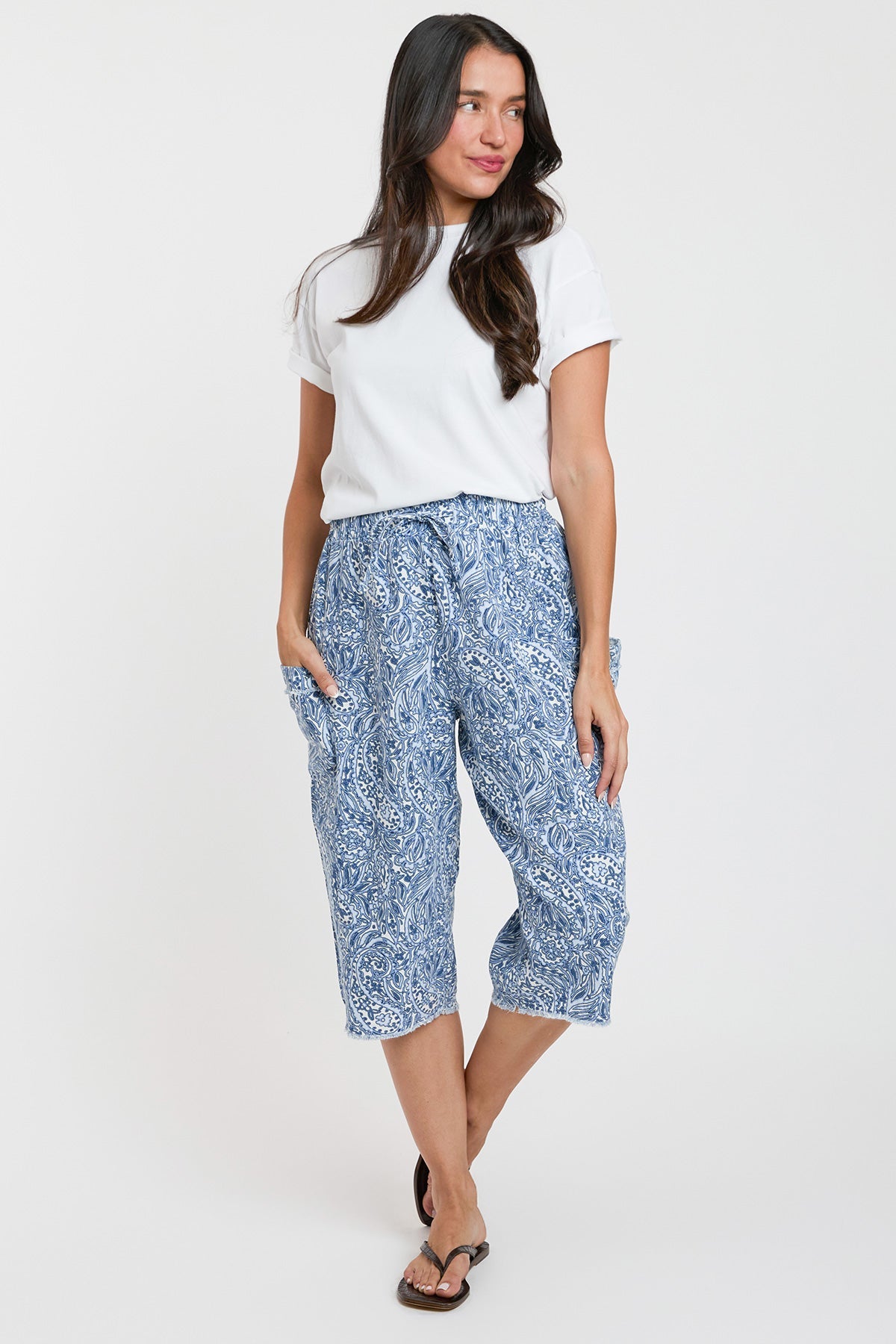 Women's Pull-On Skimmer W/ Side Panel & Wrap Pockets