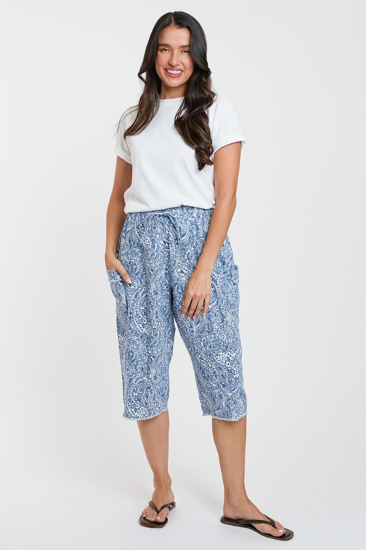 Women's Pull-On Skimmer W/ Side Panel & Wrap Pockets