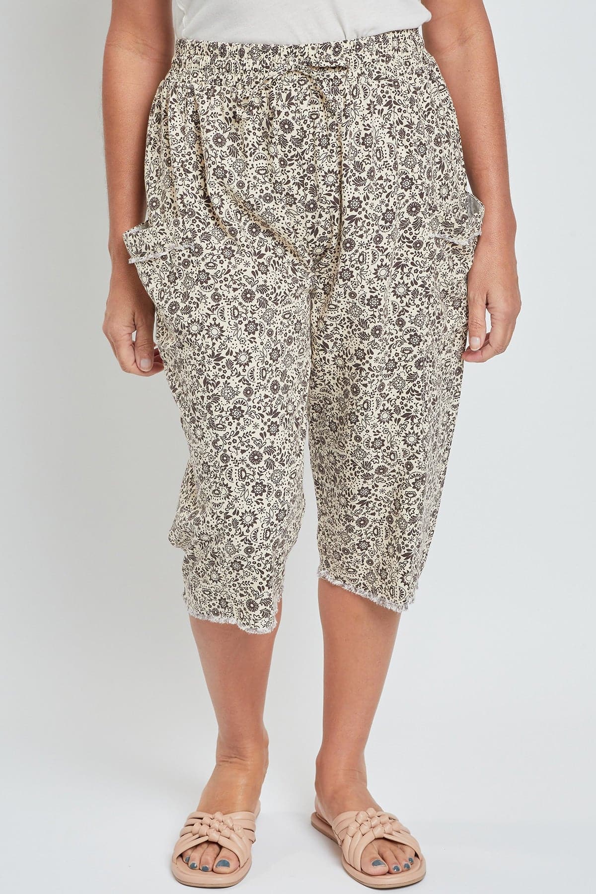Women's Pull-On Skimmer W/ Side Panel & Wrap Pockets