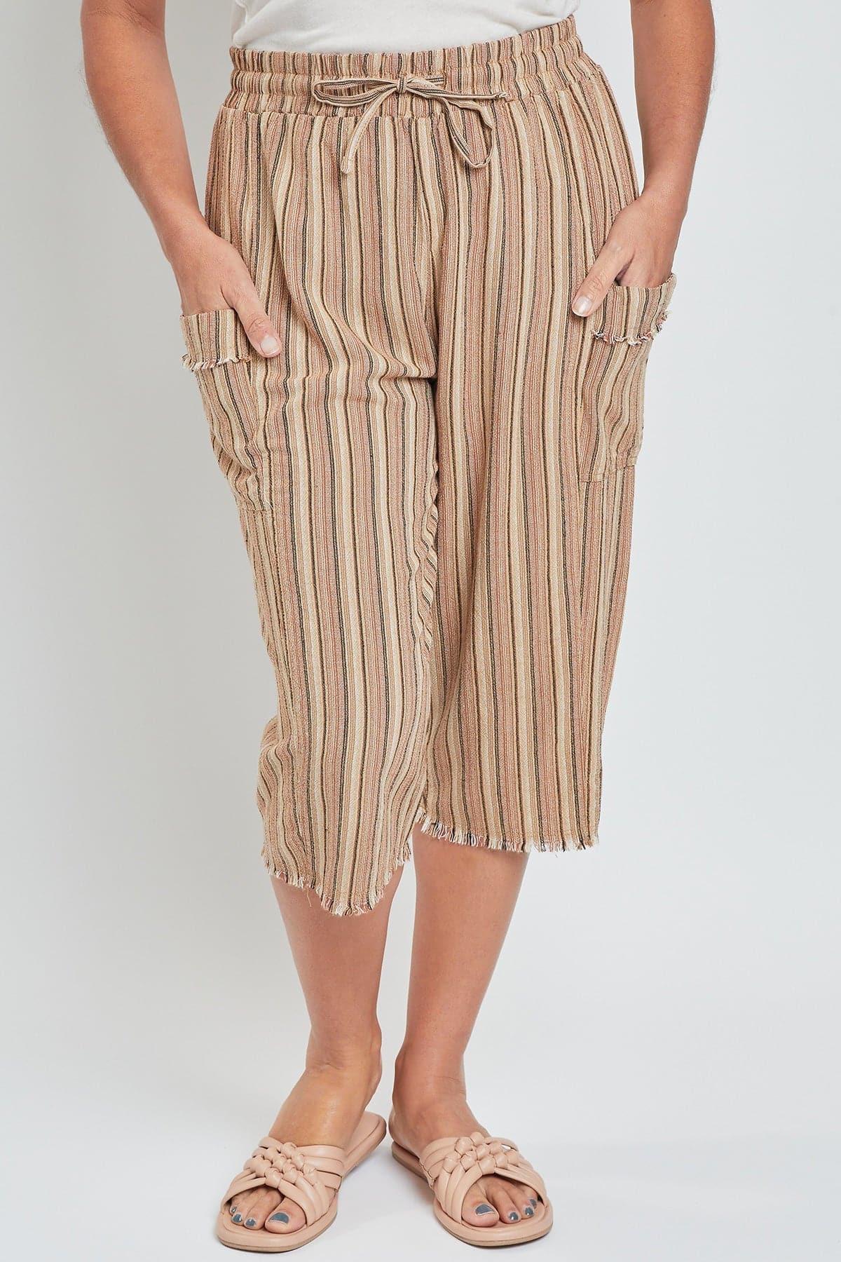 Women's Pull-On Skimmer W/ Side Panel & Wrap Pockets