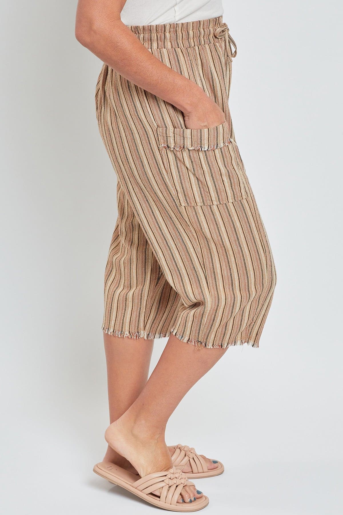Women's Pull-On Skimmer W/ Side Panel & Wrap Pockets