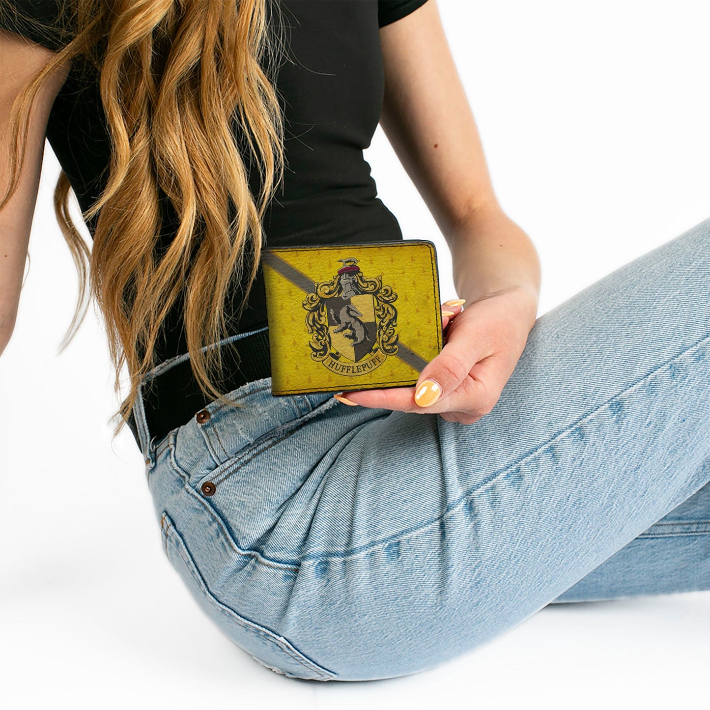 Bi-Fold Wallet - HUFFLEPUFF Crest Stripe4 Weathered Gold Brown