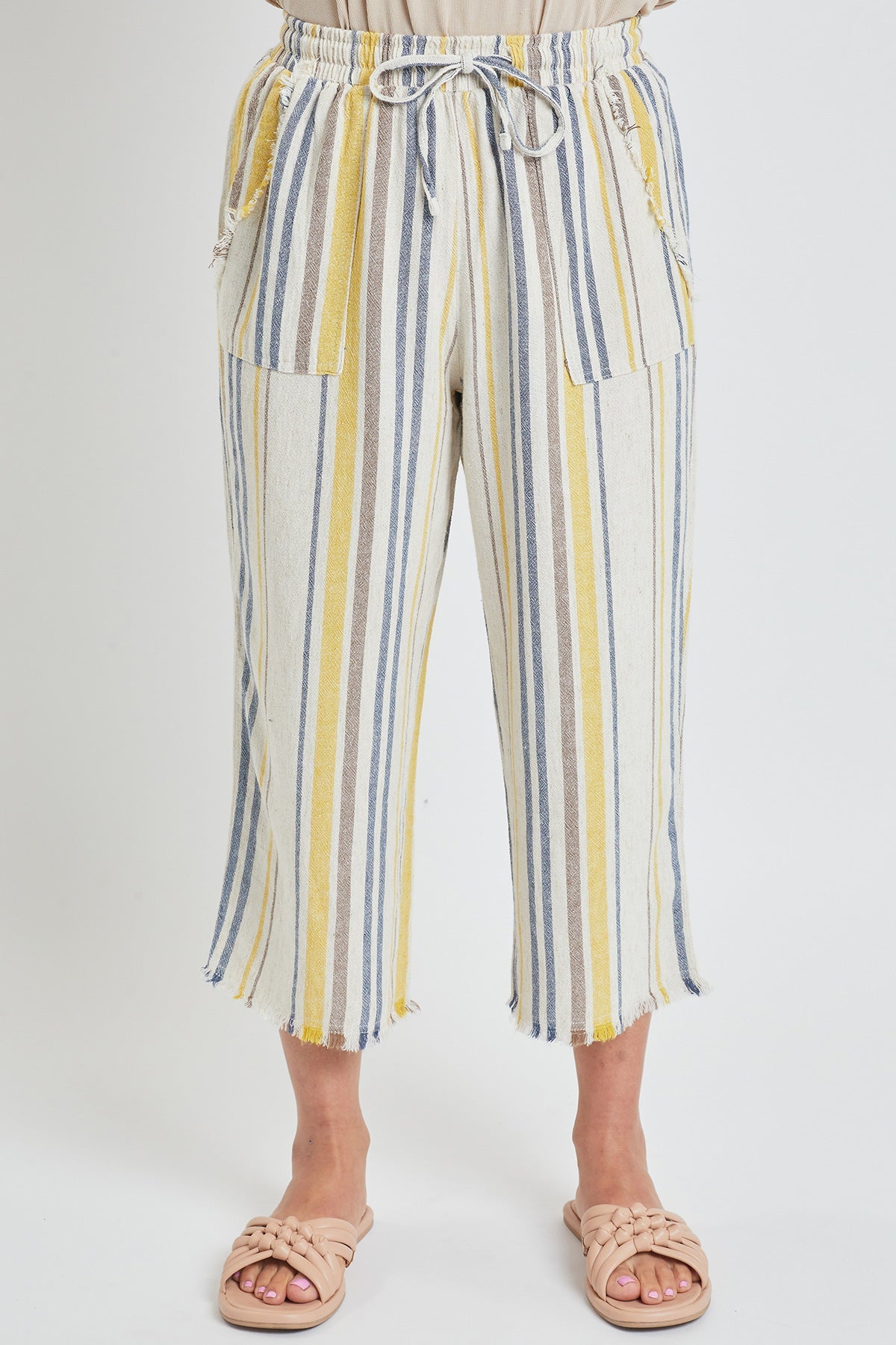 Women's High Rise Linen Capri Pant With Fray Detail