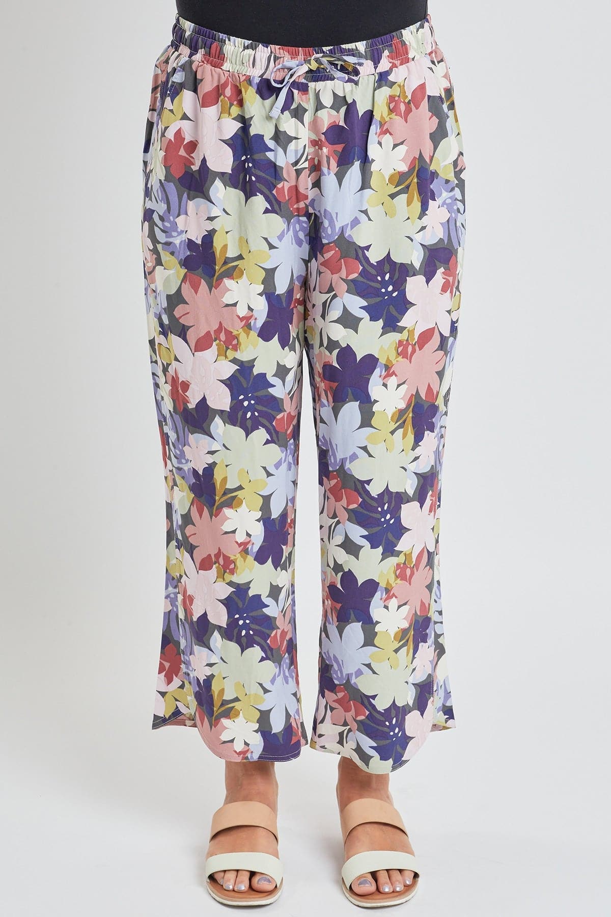 Women's Pull-On Stove Pipe Pant With Tulip Hem Detail