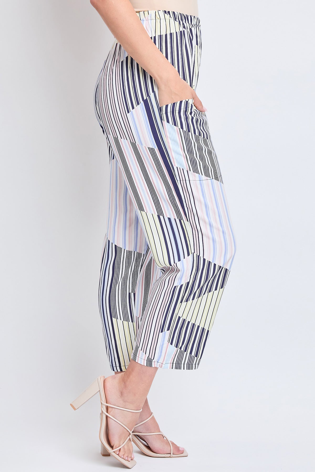 Women's Pull-On Relaxed High Rise Pant