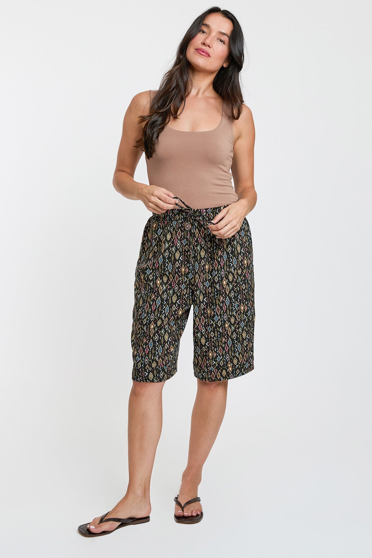 Women's Elastic Waist Bermuda With Patch Pockets