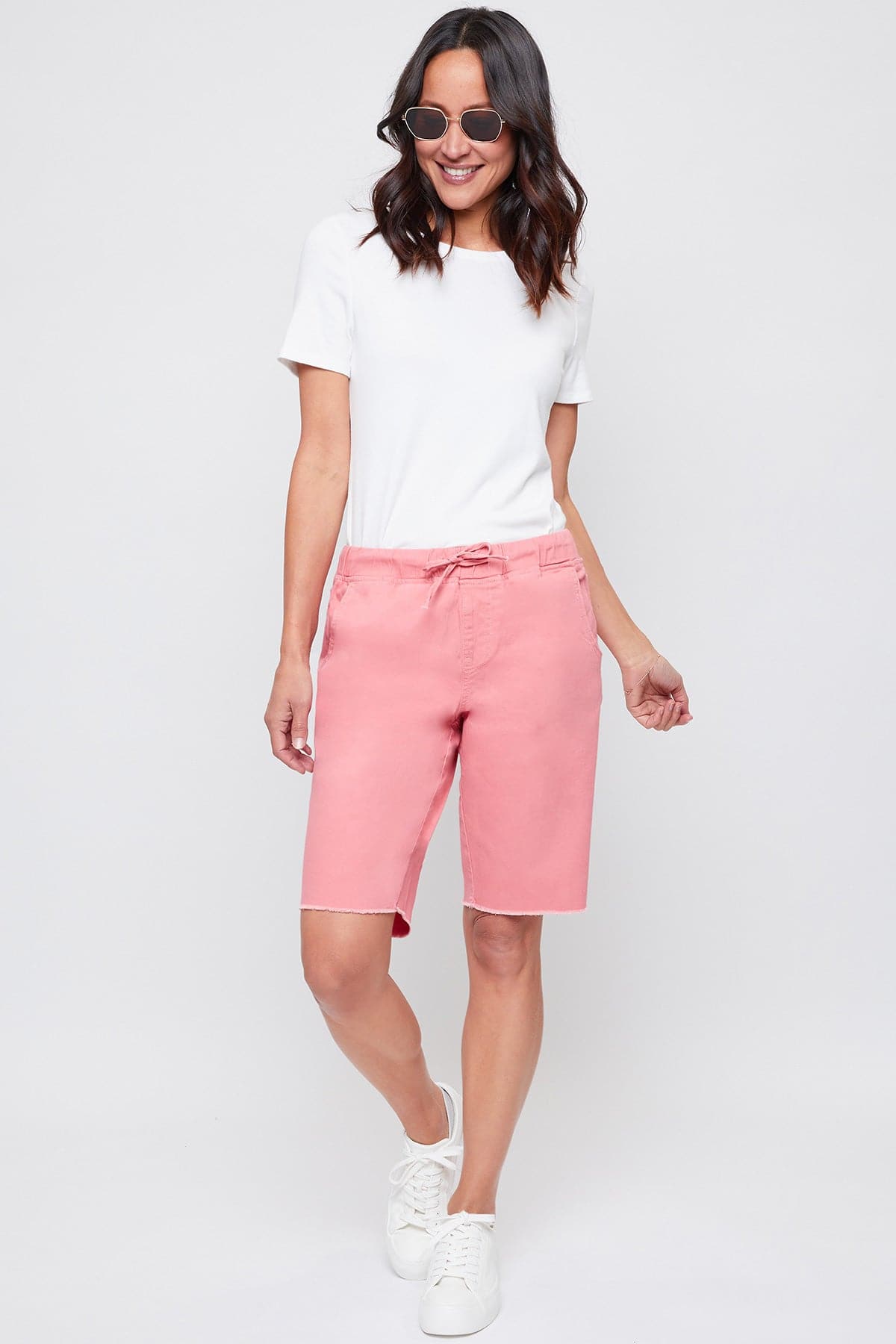 Women's Elastic Waist Bermuda With Fray Hem