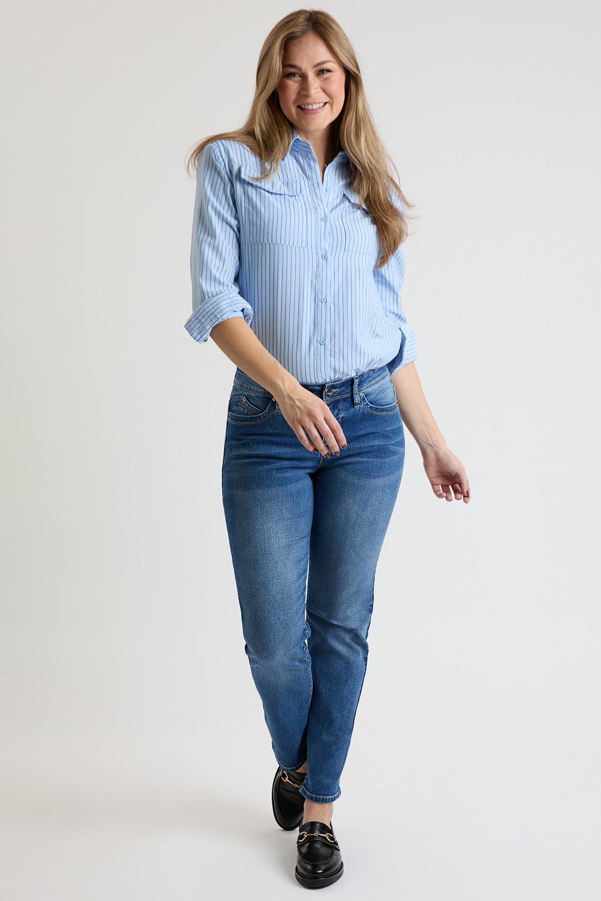 Women's High Rise Curve Confidence WannaBettaButt Straight Jeans