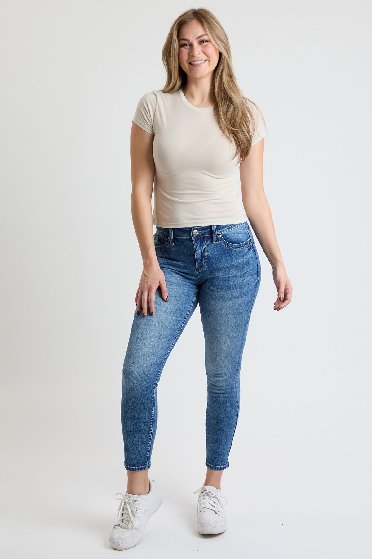 Women's High Rise Curve Confidence WannaBettaButt Skinny Jeans