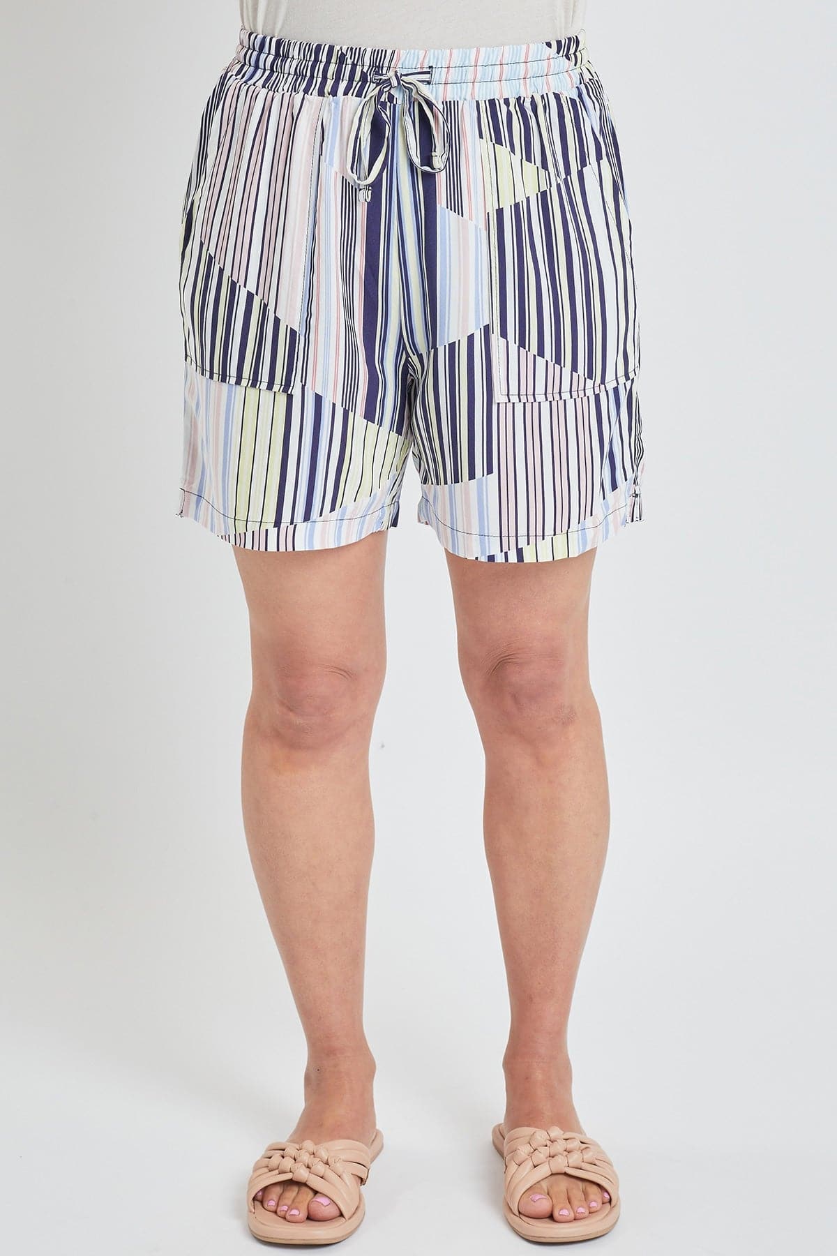 Women's Pull-On Shorts with Pockets