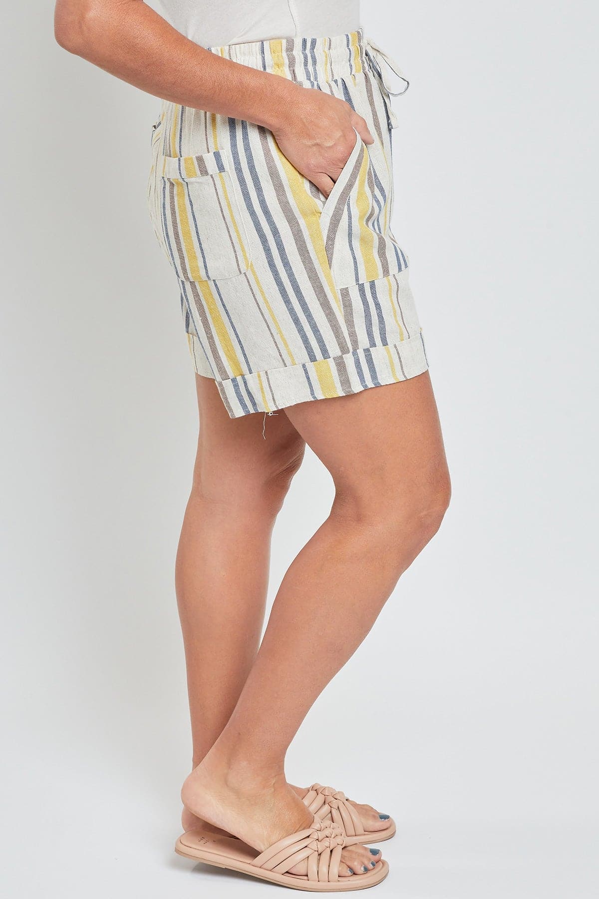 Women's High Rise Pull-On Cuffed Shorts