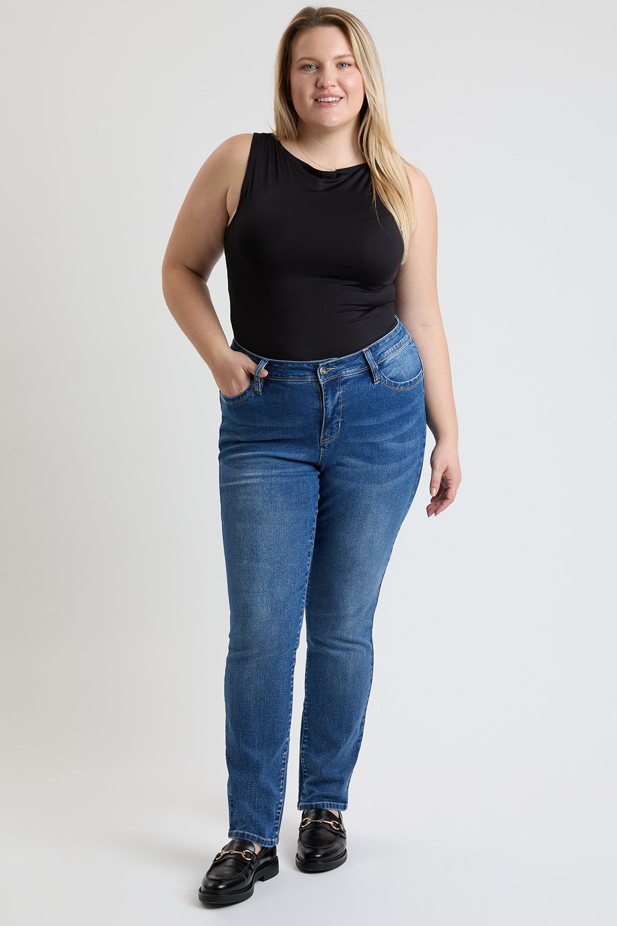 Women's Plus High Rise Curve Confidence WannaBettaButt Straight  Jeans