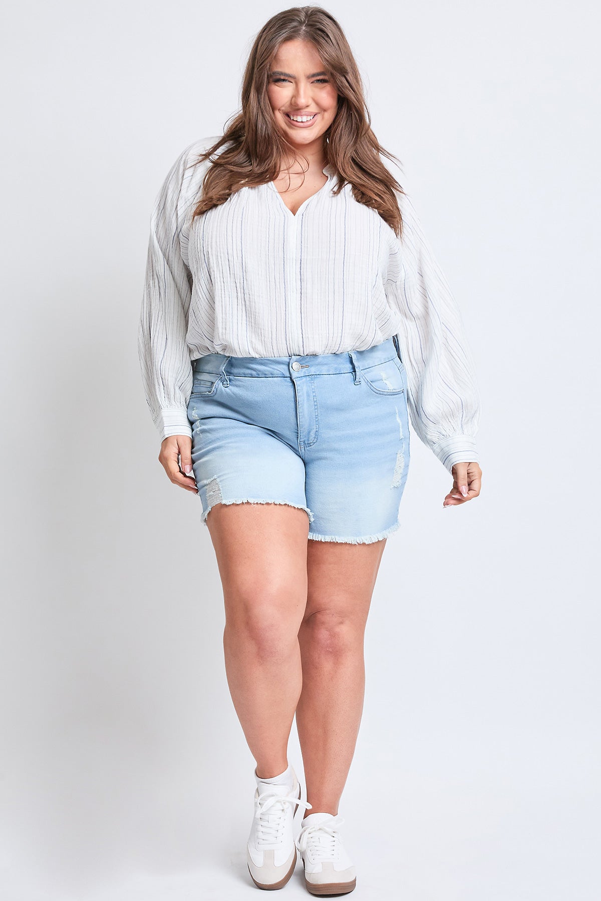 Women's Plus Curvy High-Rise Frayed Hem Shorts