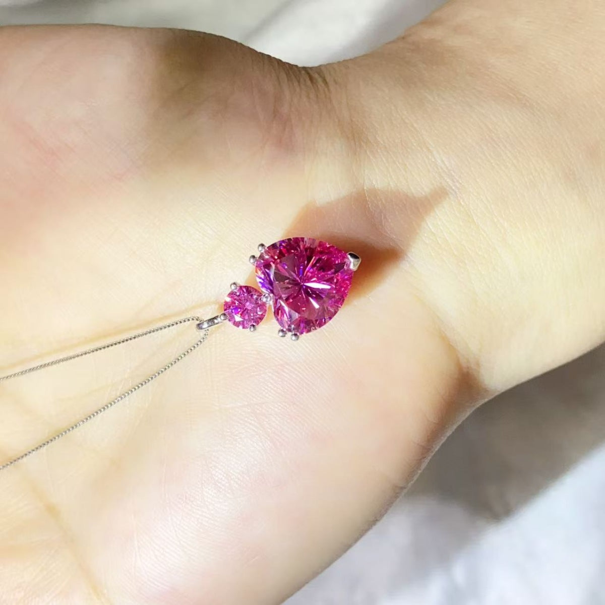 b0c3126d-5951-4cb2-99b2-8f28aa773462-Max