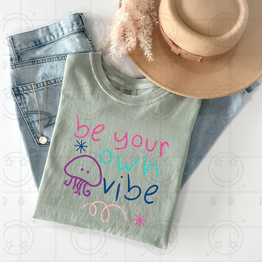 BE YOUR OWN VIBE DOODLE TEE