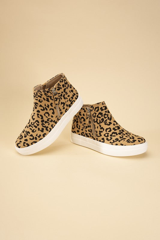Route-S High Top Leopard Sneakers (sz 7)