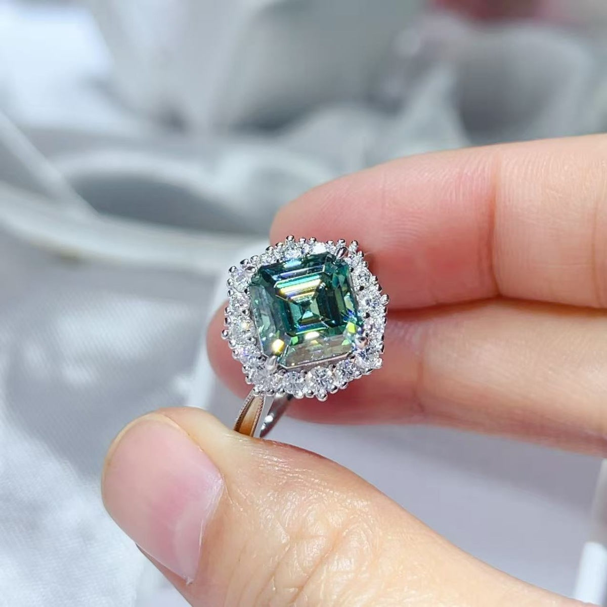 f6208074-7842-4a22-87a4-26462ff90e42-Max