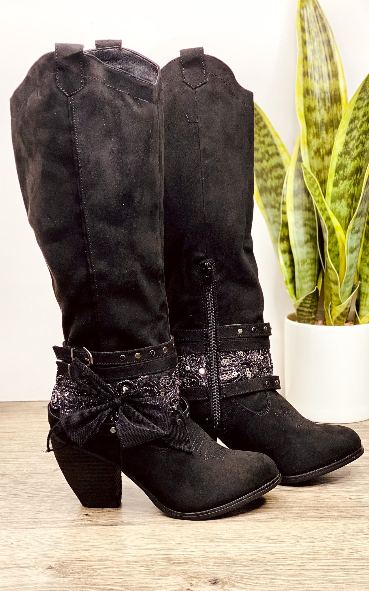 Lush Boot in Black