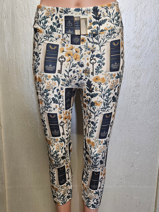 Book Floral capris with pockets