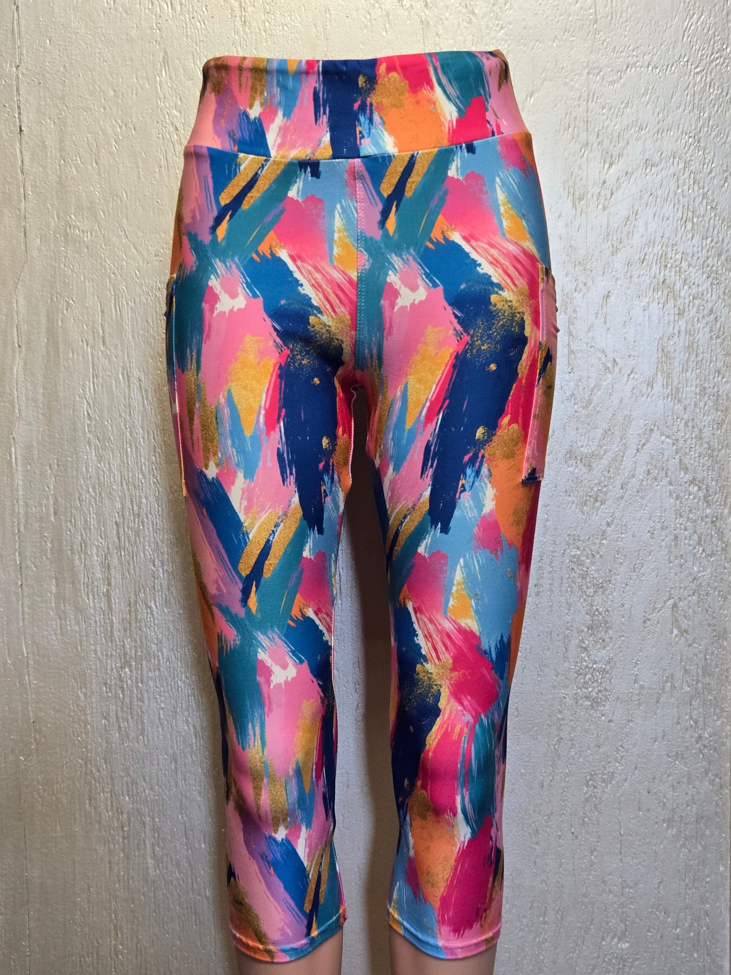 Brush strokes capris with pockets