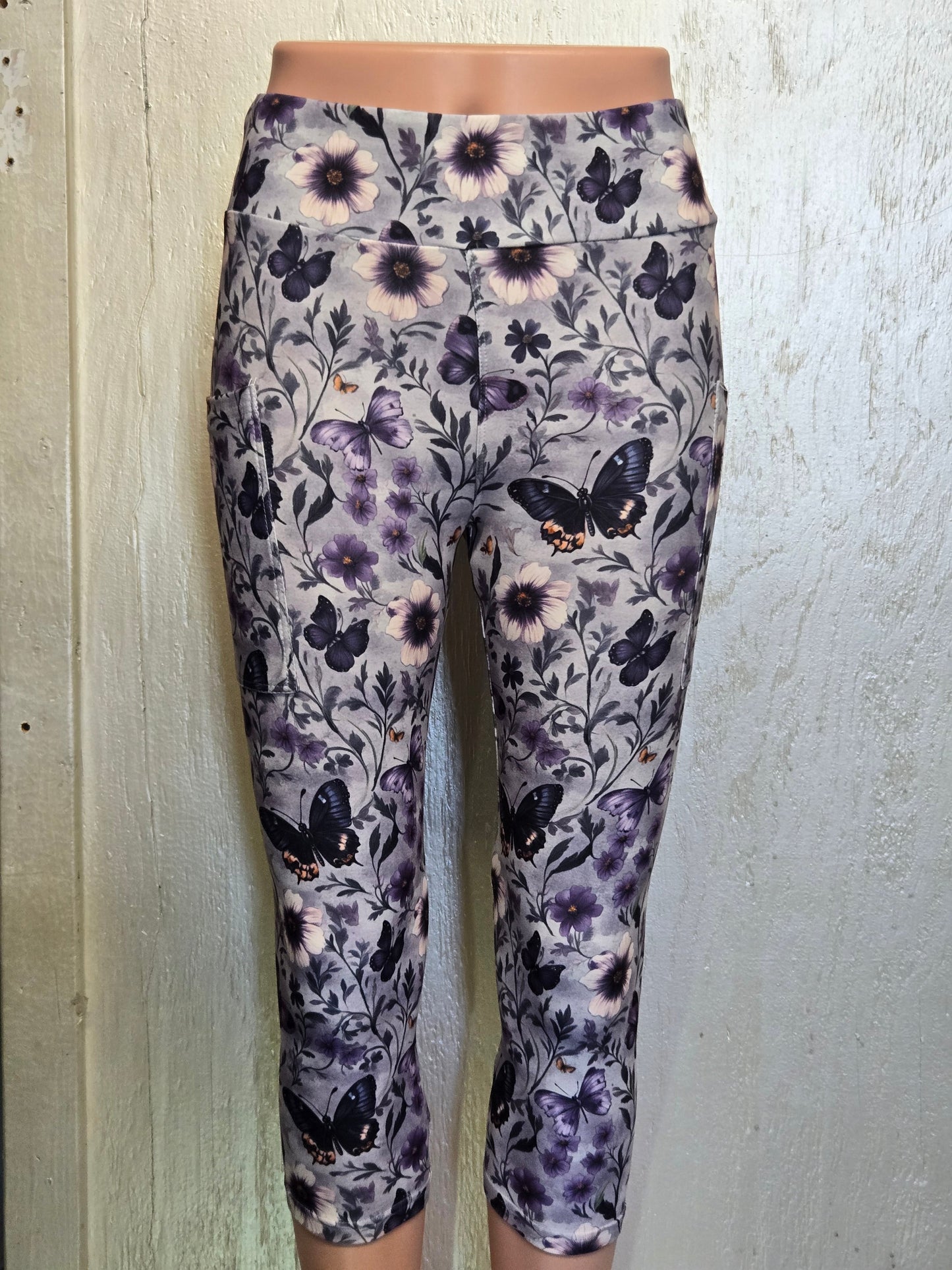 Grey butterflies leggings and capris with pockets