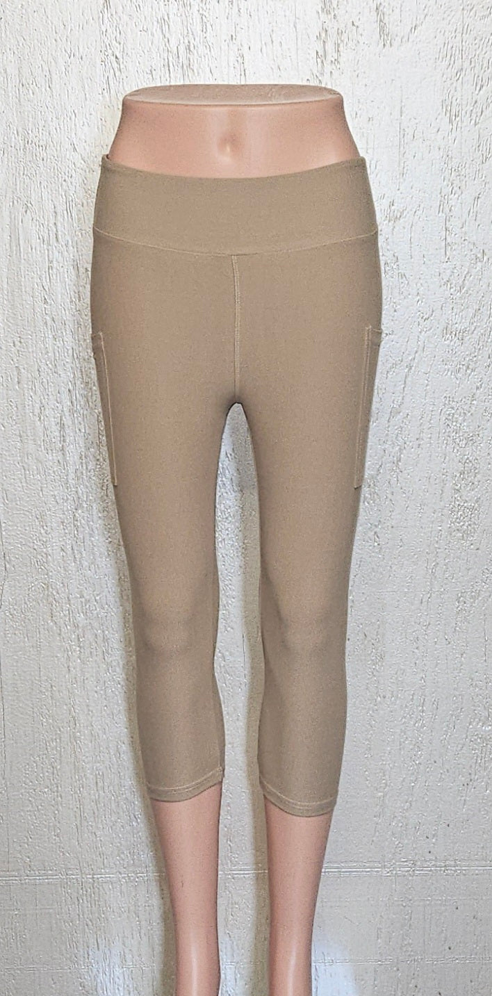 Solid Khaki capris with pockets