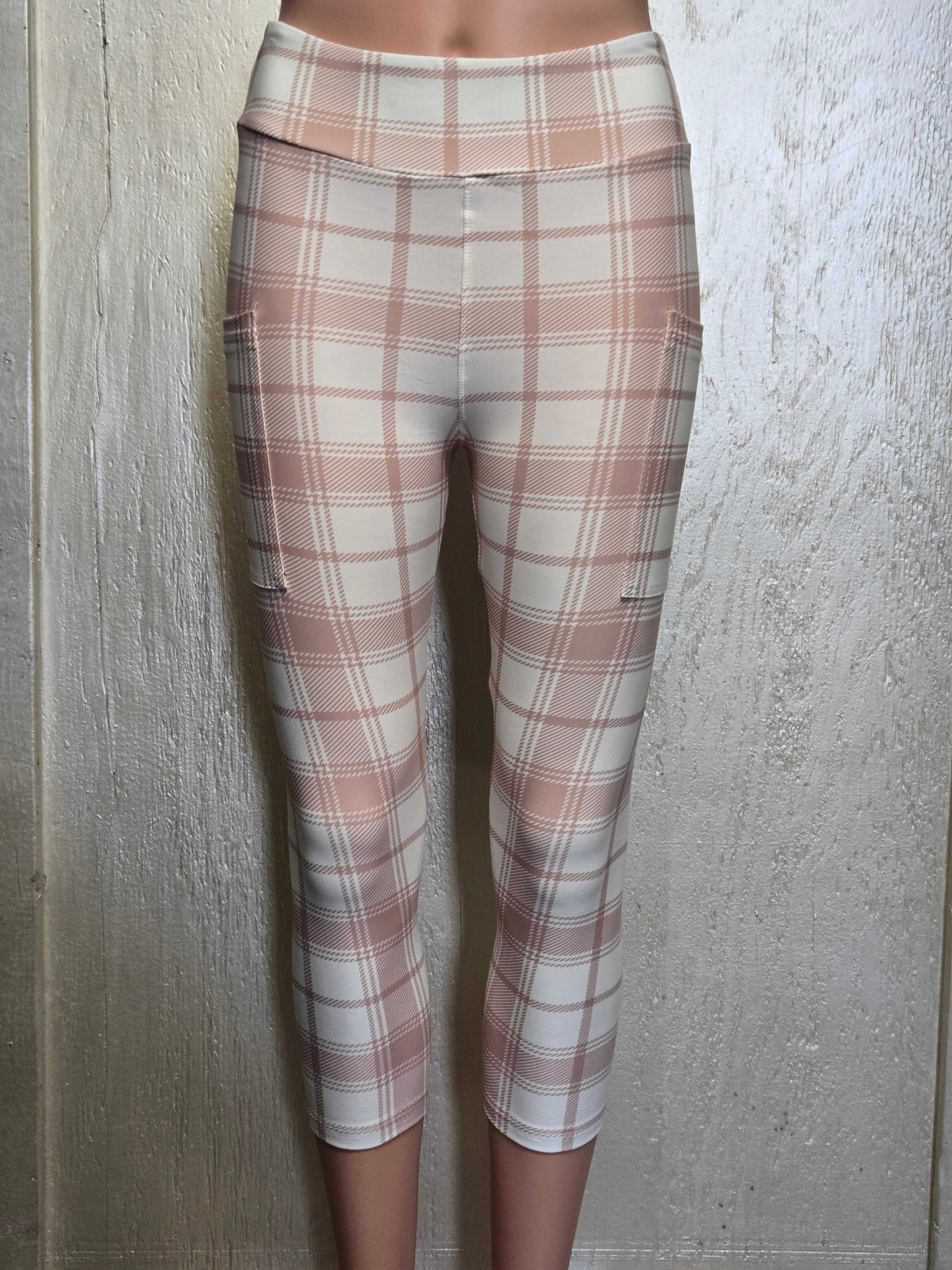 Soft plaid 7 leggings, capris and biker shorts with pockets