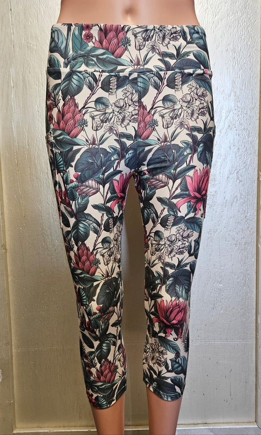 Desert Flower capris with pockets
