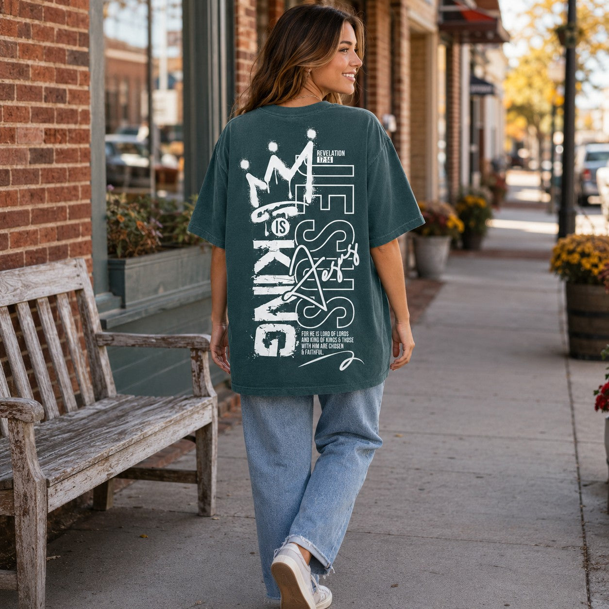 Jesus Is King Graphic Tee