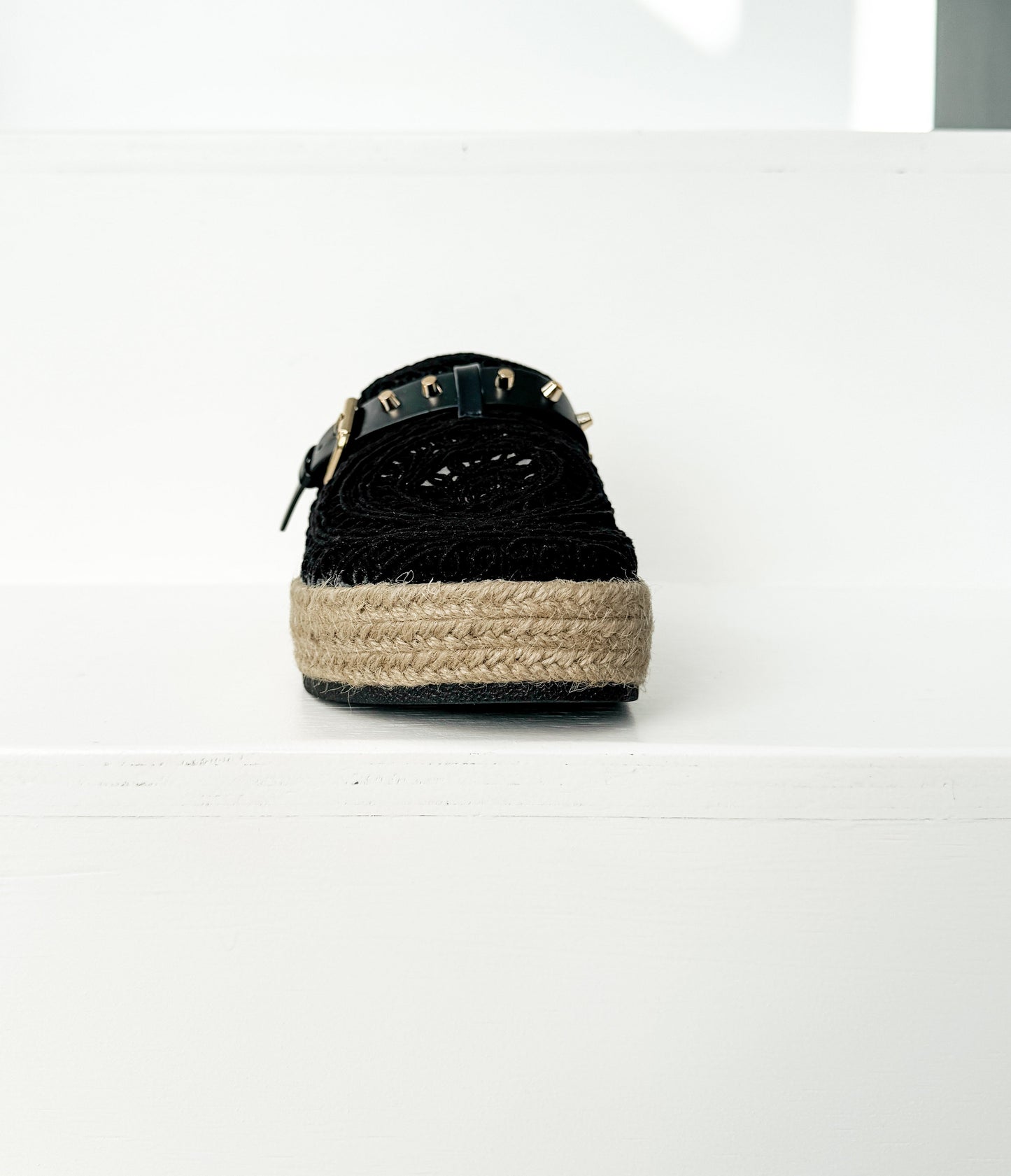 Treads Clogs in Black