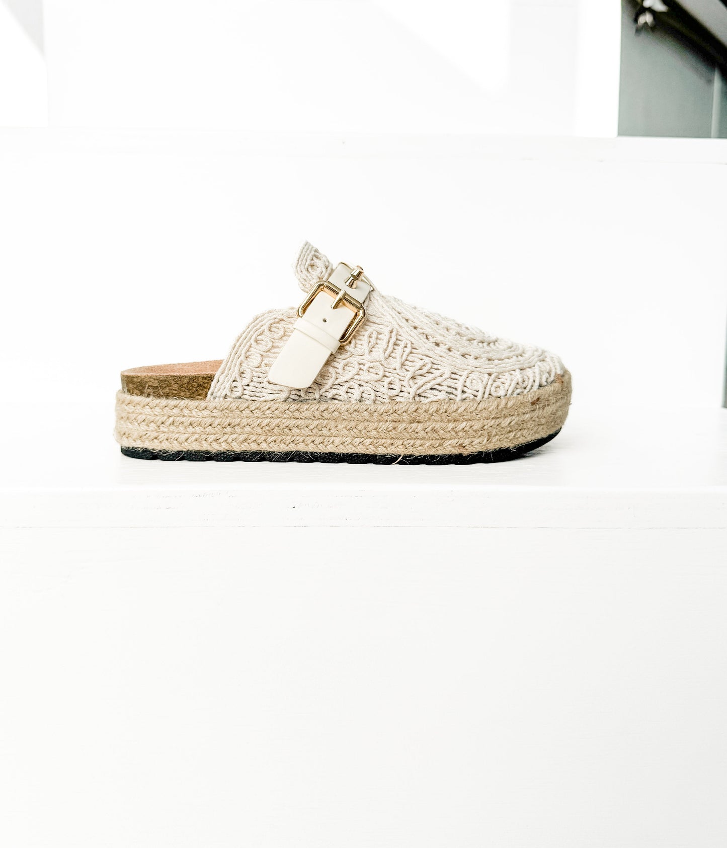 Treads Clogs in White