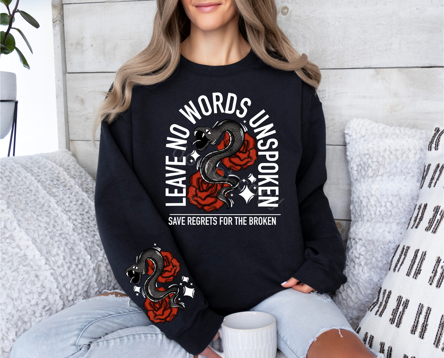 UNSPOKEN CREWNECK SWEATSHIRT W/ SLEEVE PRINT