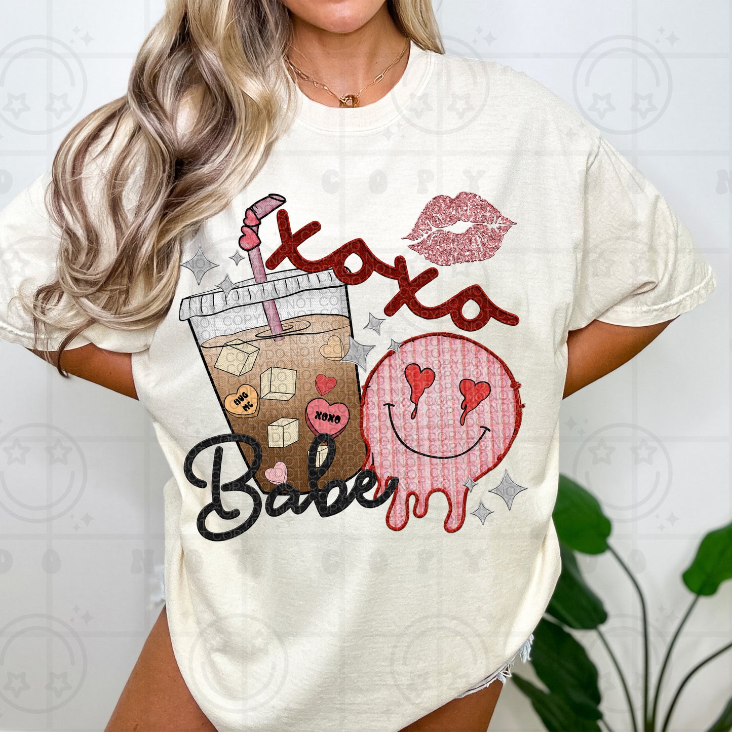 LOVED XOXO TEE