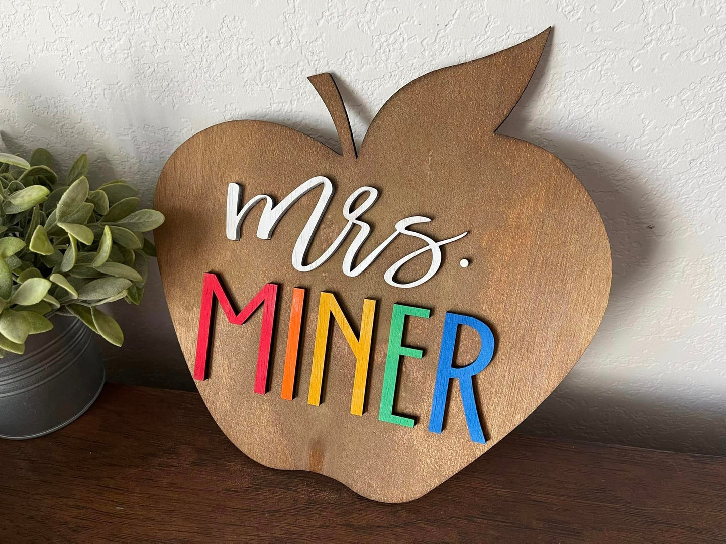 Personalized Apple Sign (PREORDER - SHIPS IN 5 WEEKS)