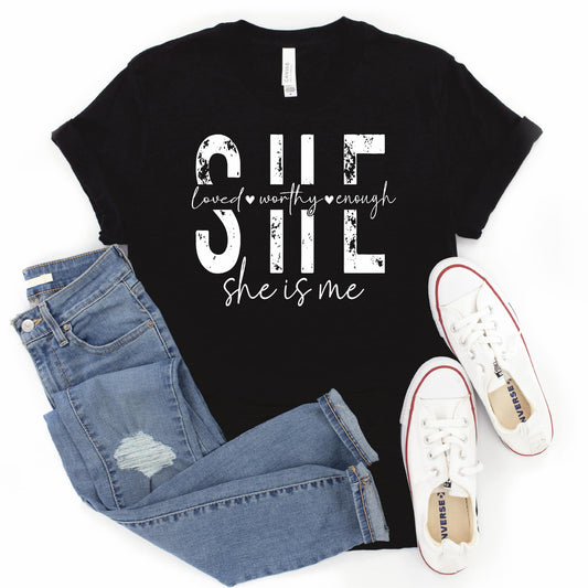 She is me GRAPHIC TEE